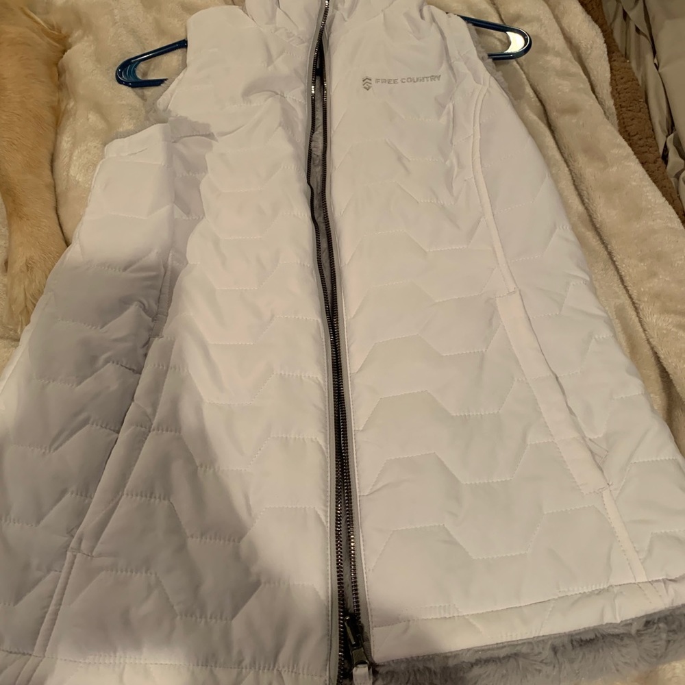 Reversible winter vest